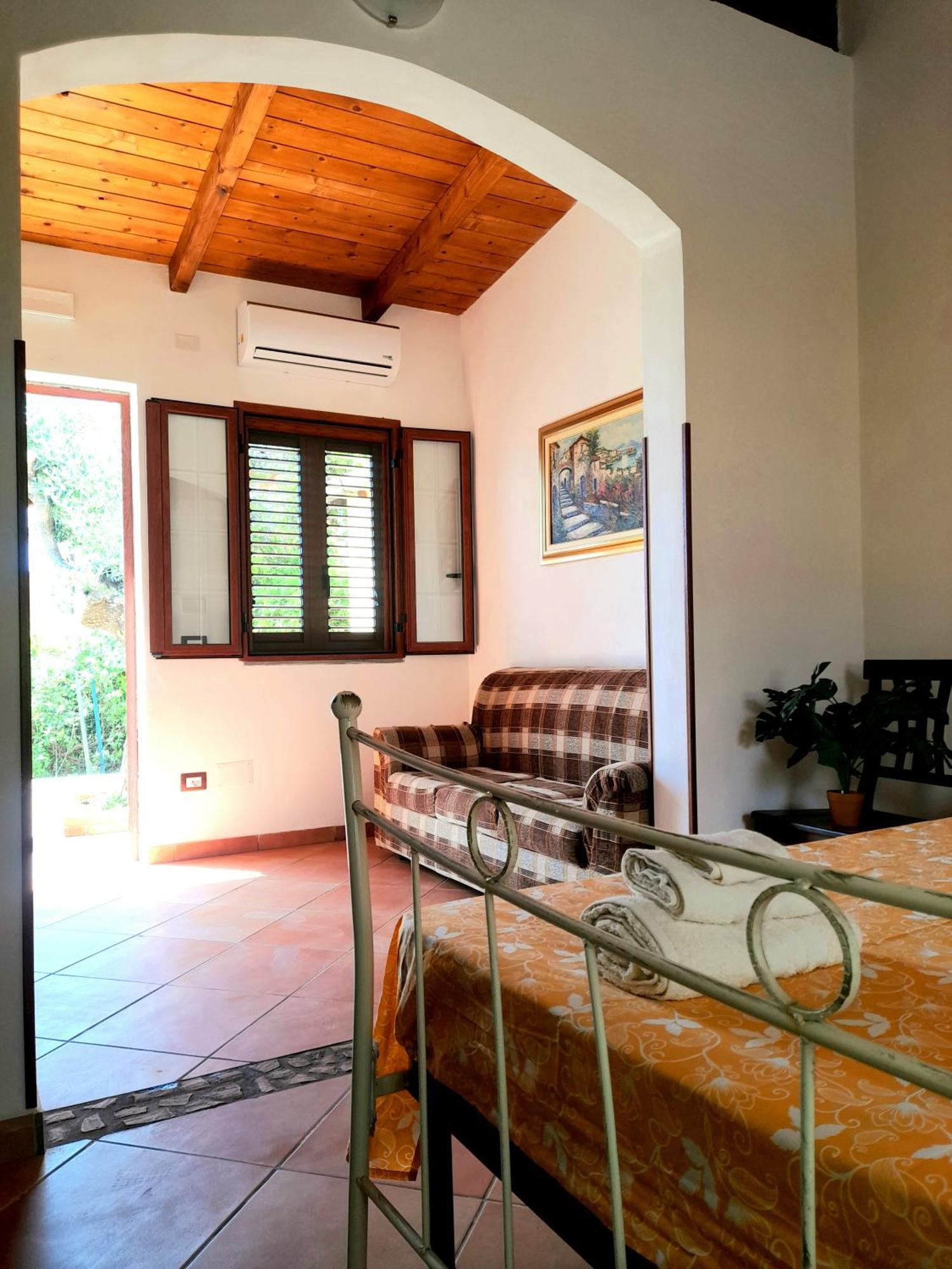 Parco Esmeralda - Family Residence E Breakfast Marina di Camerota Rum bild