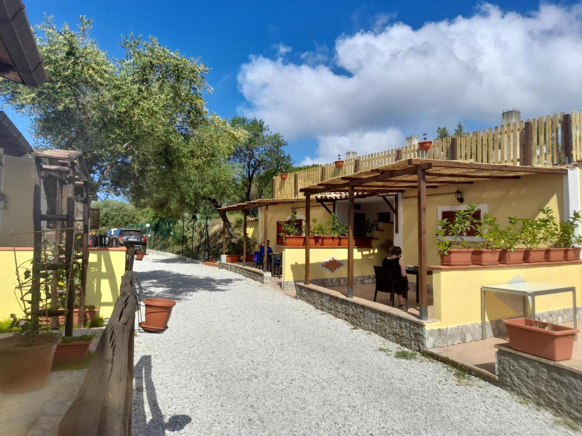 Parco Esmeralda - Family Residence E Breakfast Marina di Camerota Rum bild